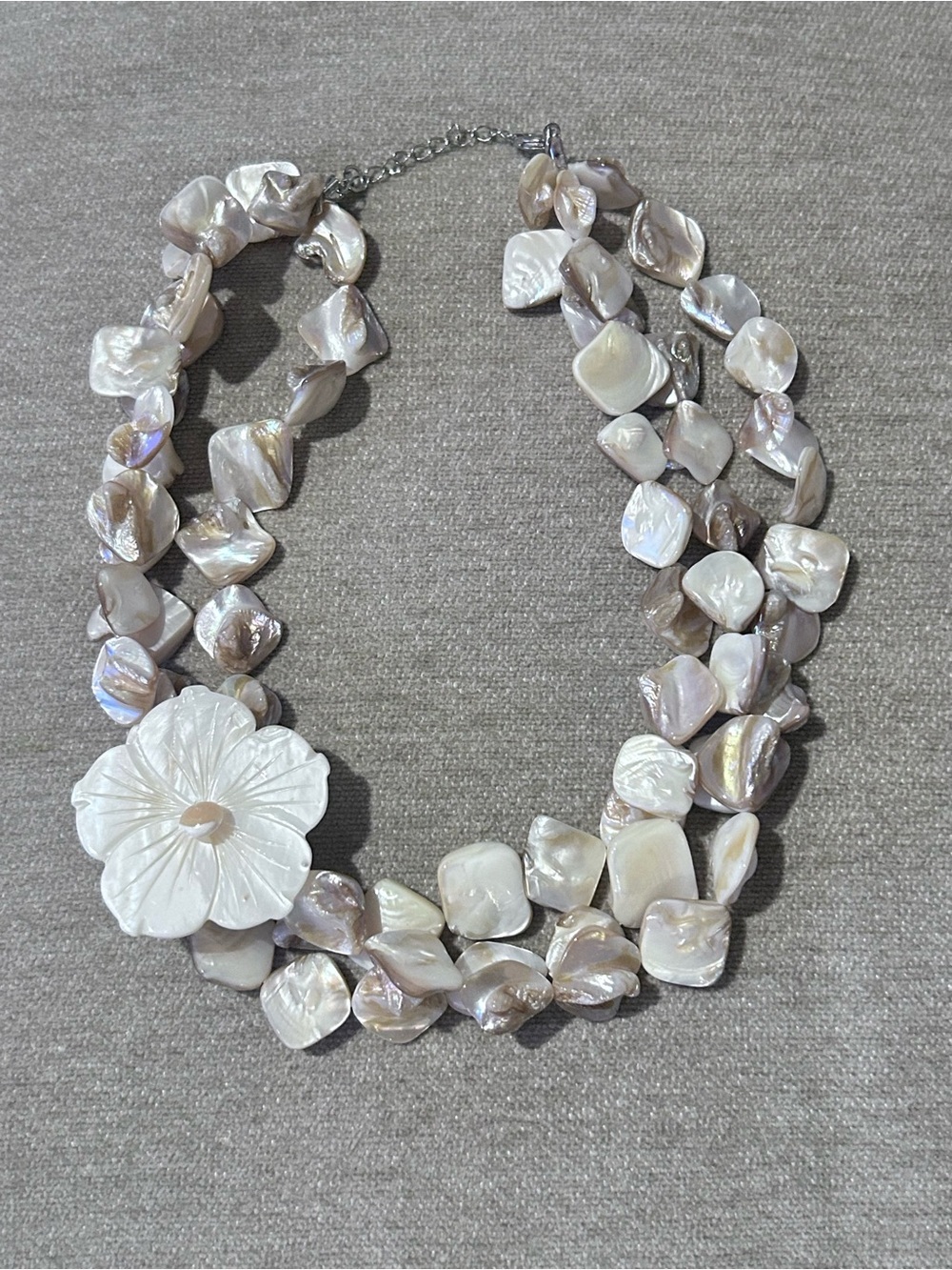 Mother of Pearl Shell Flower Statement Necklace Beach Coastal Boho - Picture 1 of 4